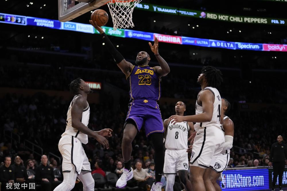 紧追利物浦 紧追利物浦